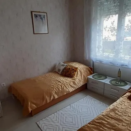 Háziállatbarát Mandula Ház Központjánál Casa de Férias *