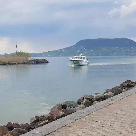 Feriehus Haziallatbarat Mandula Haz Koezpontjanal Fonyód