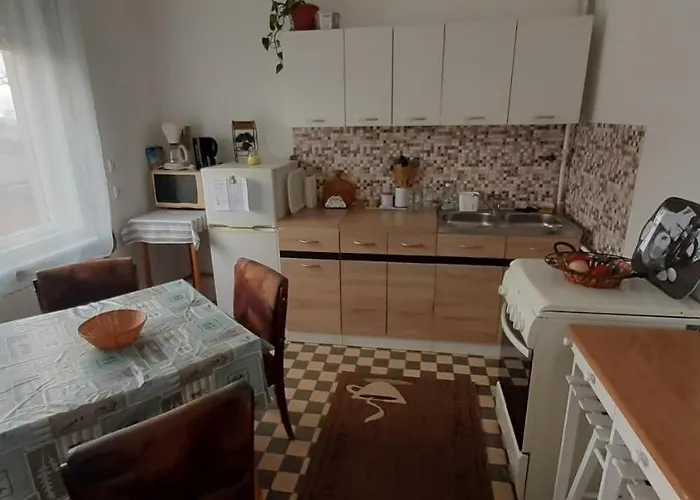 Haziallatbarat Mandula Haz Koezpontjanal Holiday home *