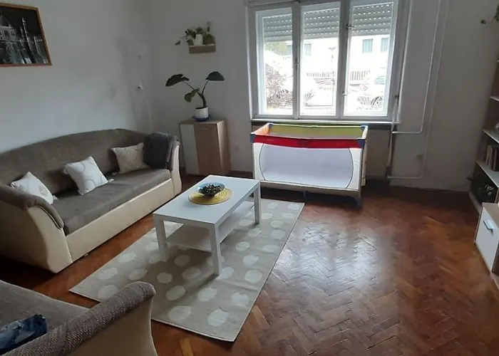 Haziallatbarat Mandula Haz Koezpontjanal Holiday home