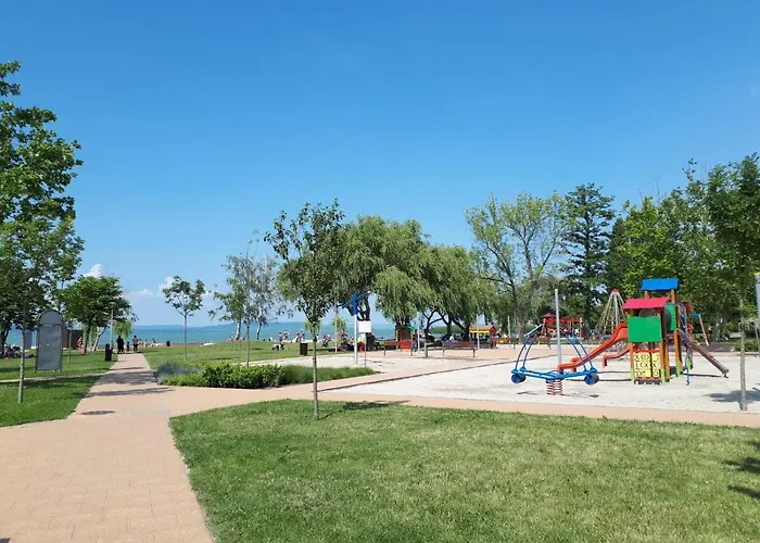 Holiday home Haziallatbarat Mandula Haz Koezpontjanal *